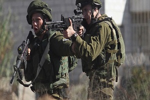 زخمی شدن سه فلسطینی در یورش نظامیان صهیونیست به تظاهرکنندگان