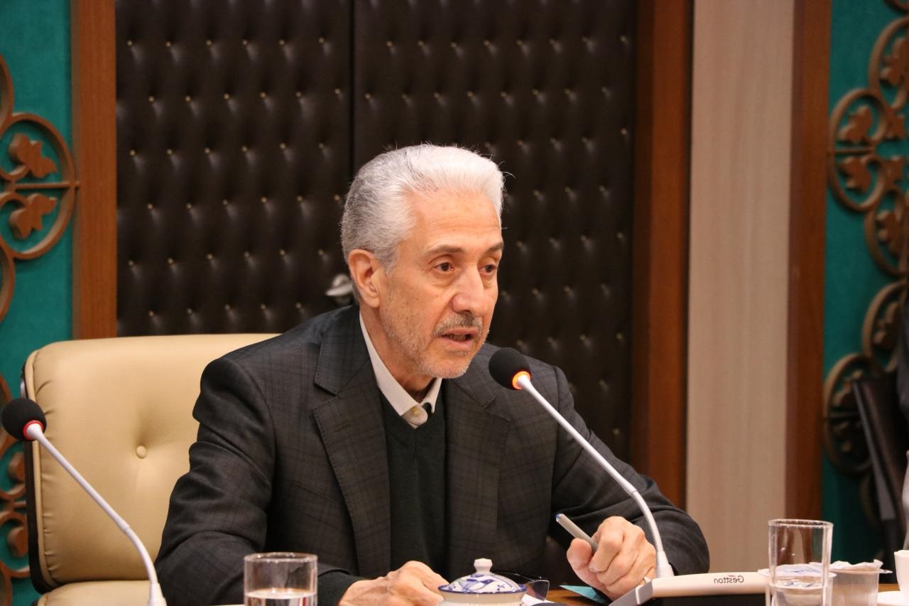 بازنگری و ابلاغ آیین&zwnj;نامه نشریات علمی کشور در راستای سیاست&zwnj;های دولت تدبیر و امید مبنی بر تمرکززدایی/ حمایت بیشتر از نشریات علمی انجمن&zwnj;های علمی تخصصی