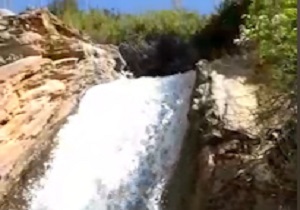 آبشار زیبای «لوعه» در بخش پاپی لرستان + فیلم