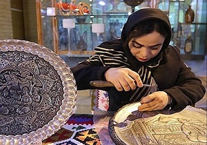 ۱۳۰ نفر در رشته قلم زنی در اردبیل فعالیت می‌کنند