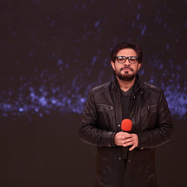 اعتراض خواننده پاپ به استفاده از اشعار نامتعارف در موسیقی/ سبکی که خوانندگان حرفه&zwnj;ای را گوشه&zwnj;نشین کرد