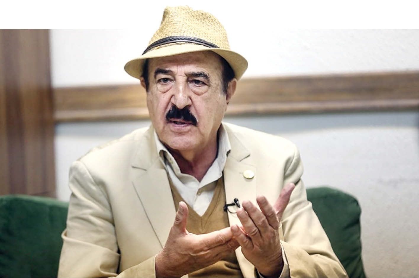 ناگفته&zwnj;های منوچهر آذری از 45 سال کار در رادیوا/ تنها این صداست که می ماند