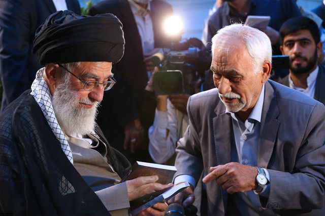 مروری بر بیانات مقام معظم رهبری در دیدار با شاعران