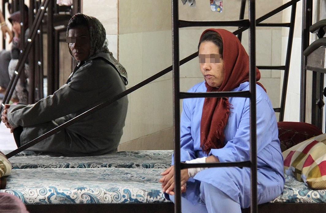 از تولیدات زنان مرکز گذری پناه کرمان حمایت شود