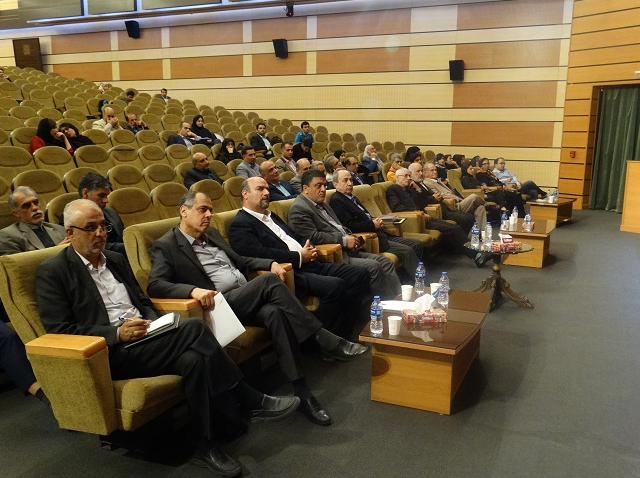 باید علم سایبر در همه علوم من جمله جغرافیا را با جدیت بیشتری پیگیری نماییم
