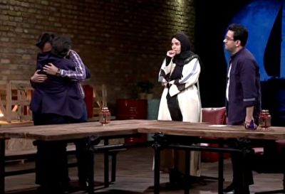 لحظه مواجهه و در آغوش گرفتن پدر و پسر پس از ۱۹ سال در برنامه زنده + فیلم