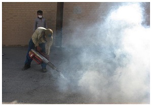 عملیات سم پاشی منهول فاضلاب در نایین