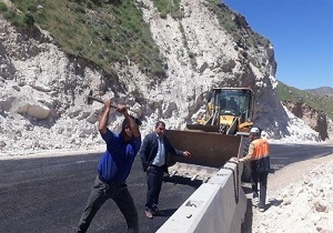 بازگشایی محور سیل‌زده «پای‌آستان» در کوهدشت