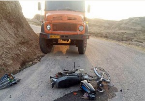 برخورد کامیون باعث مرگ راکب موتور سوار شد