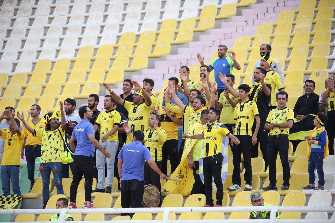 عذرخواهی لیدر تیم فوتبال پارس جنوبی از هوادارن پرسپولیس