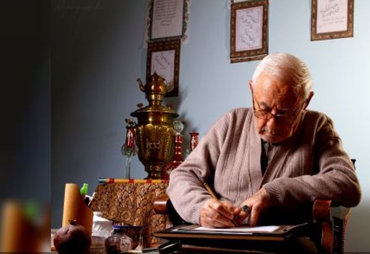 کتاب قران به  خط نستعلیق توسط خوشنویس میانه&zwnj;ای