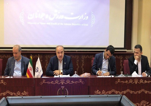سلطانی فر: برای وزارت ورزش هیچ کدام از باشگاه&zwnj;ها تفاوت ندارند/ اشتباهات داوری سهوی است
