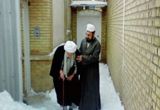 پدرم به خاطر یک اتهام قدرت خود در پیش&zwnj;بینی آینده را کتمان می&zwnj;کردند/ یک عکاس حدودا 30عکس از ایشان گرفت اما تمامش موقع چاپ سفید بود!