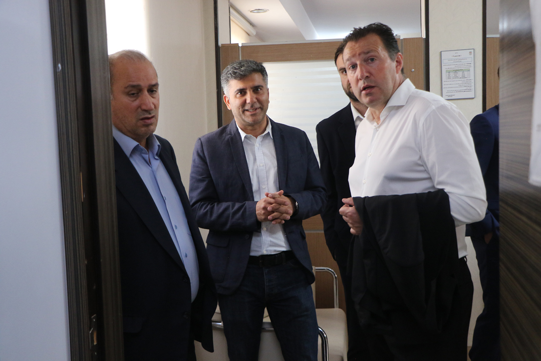 سرمربی جدید تیم ملی از امکانات مرکز ملی فوتبال ایران بازدید کرد