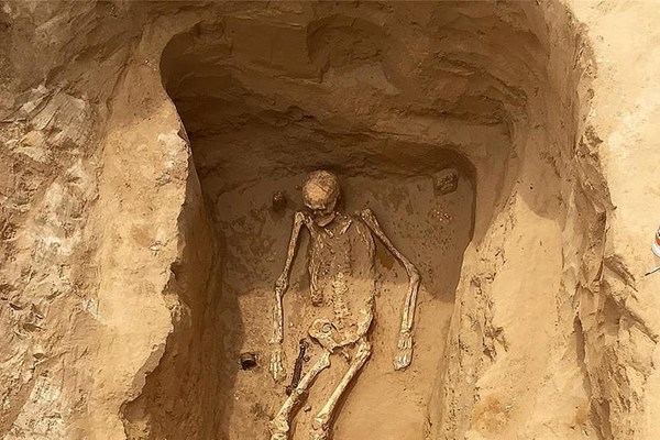 بقایای اسکلت شاهزاده خانم 200 ساله کشف شد! + فیلم و تصاویر