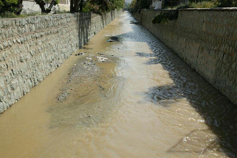 آغاز عملیات اجرایی سامان دهی مسیل منطقه بهشت وحدت زرند
