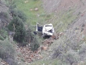 سقوط خودروی سواری به دره در جیرنده رودبار