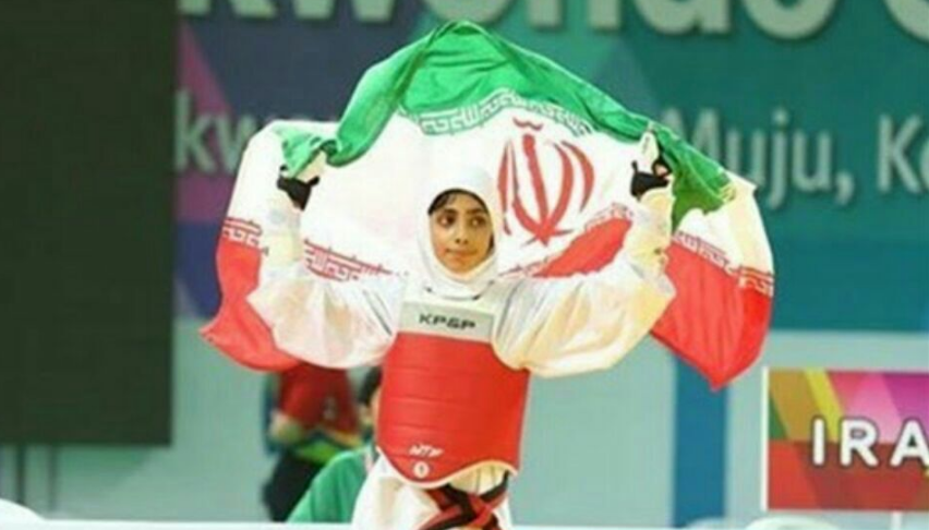 کولاک #مهلا_مومن_زاده در منچستر؛ مسیح علی&zwnj;نژاد تسلیت