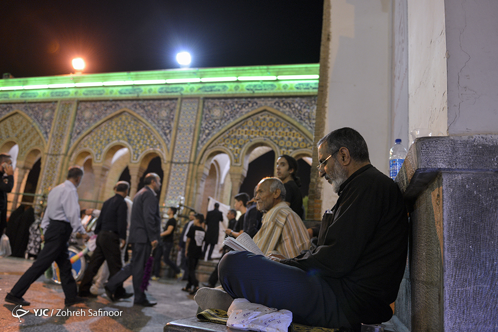 سید الکریم (ع) در شب زیارتی امام حسین (ع)، عاشقان را کربلایی کرد