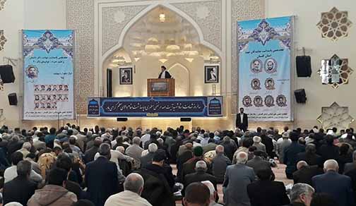 همه ما باید موقعیت کشورمان را درک کنیم و دست در دست یکدیگر دهیم