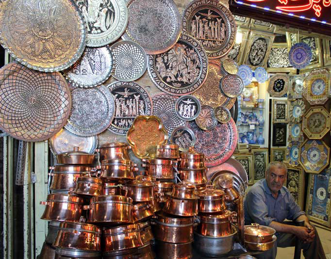 صنایع&zwnj;دستی نماد عینی رونق تولید است