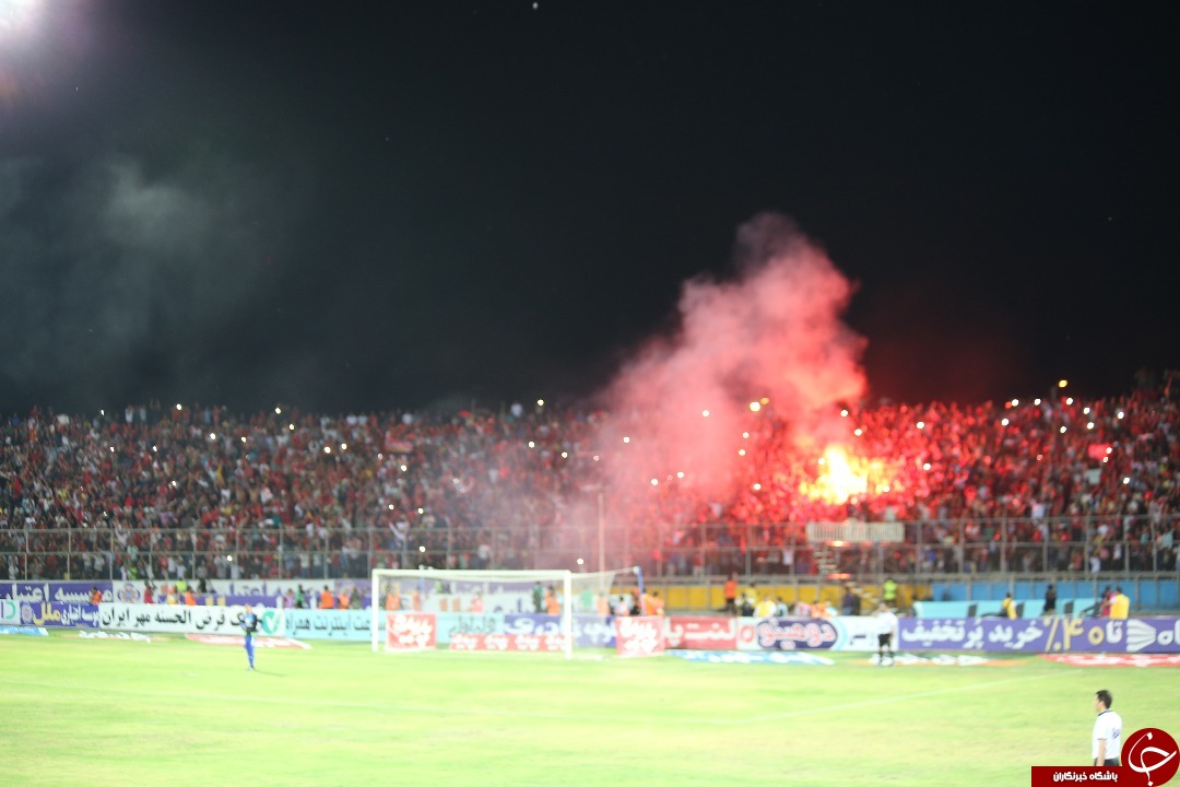 جشن قهرمانی پرسپولیس در ورزشگاه تختی جم +عکس