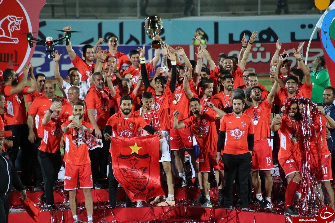 جشن قهرمانی پرسپولیس در ورزشگاه تختی جم +عکس