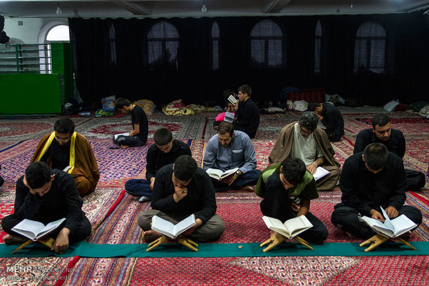 برگزاری مراسم اعتکاف رمضانیه در دانشگاه آزاد واحد علوم و تحقیقات