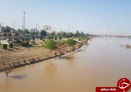 کارون آرام است