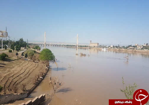 کارون آرام است