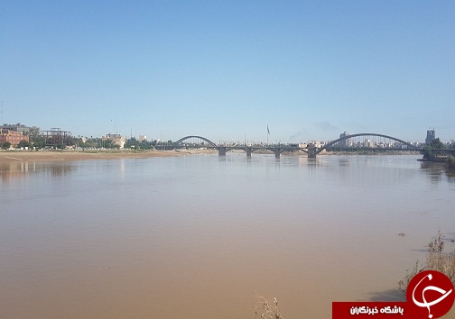 کارون آرام است