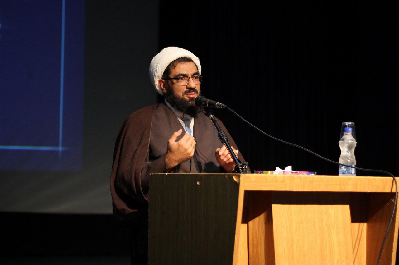 معرفی &nbsp;آثار علمی آیت الله تألهی به آحاد جامعه / حقیقت دین به جوانان معرفی نشده است