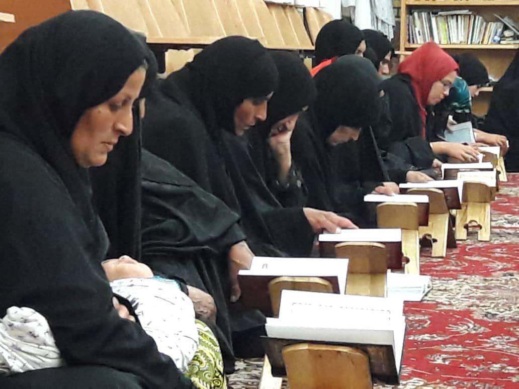 اعزام ۷۰ سیل زده زیارت اولی از روستاهای محروم حمیدیه به حرم حضرت معصومه(س) +تصاویر