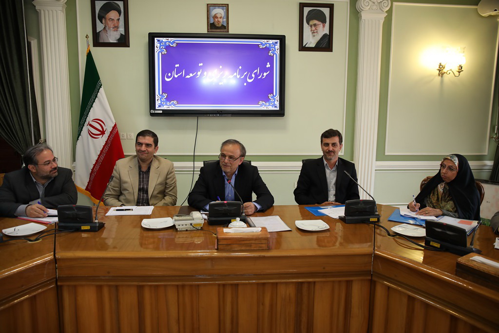 مدیران برای واگذاری پروژه‌های نیمه تمام شجاعت به خرج دهند