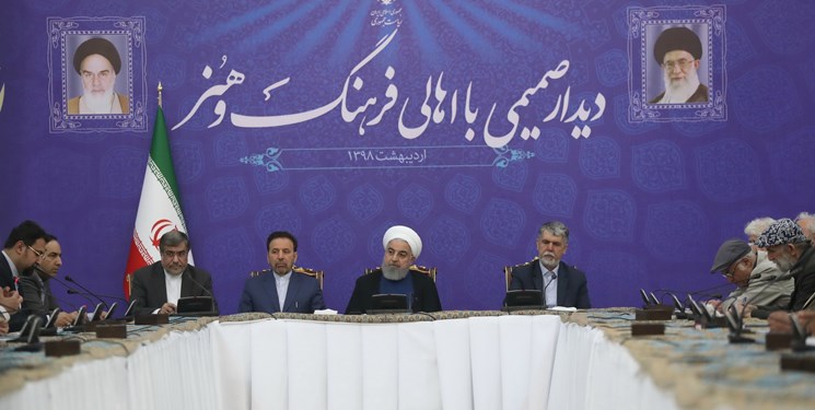 بزرگترین مشکلات اقتصادی برای بخش&zwnj;هایی از جامعه است که درآمد ثابت دارند/ هنرمندان سرمایه اجتماعی را تقویت کنند