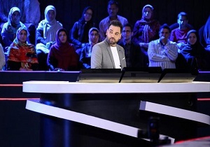 حرکات نمایشی با توپ‌های آتشی در صحنه عصر جدید/ هنرنمایی پسران خورشید داوران را شگفت زده کرد + فیلم