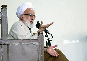 از هیچ تلاشی برای کمک رسانی به مردم سیل زده دریغ نمی کنیم