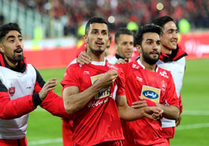 خط حمله کم فروغ مازندرانی پرسپولیس در بازی آسیایی