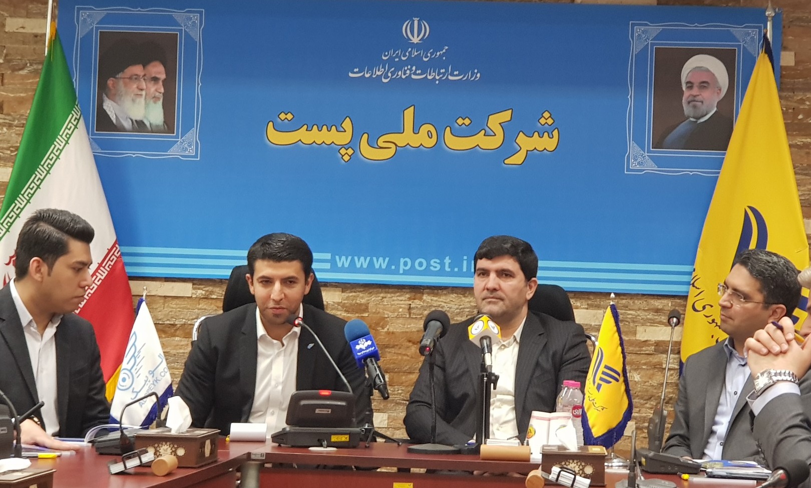 نعمتی: با اجرایی شدن الوپست چرخه خدمات پست در کشور تکمیل میشود/ نائبی: اجرای این طرح در ۴ ماه نشاندهنده توان بالای کشور در این حوزه است نعمتی: با اجرایی شدن الوپست چرخه خدمات پست در کشور تکمیل میشود/ نائبی: اجرای این طرح در ۴ ماه نشاندهنده از توان بالای کشور در این حوزه است