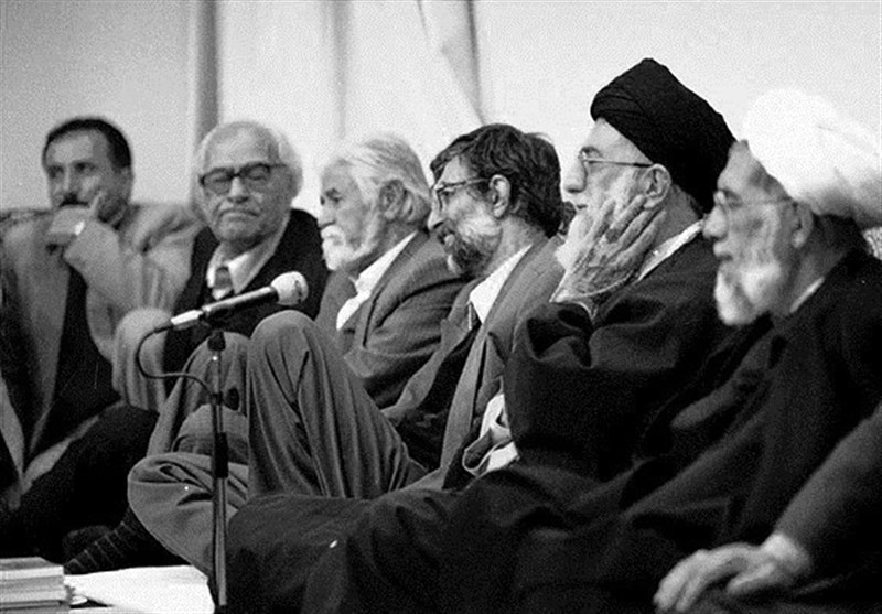 دیدار سالیانه شاعران با رهبر معظم انقلاب چه تأثیری بر شعر امروز گذاشته است؟