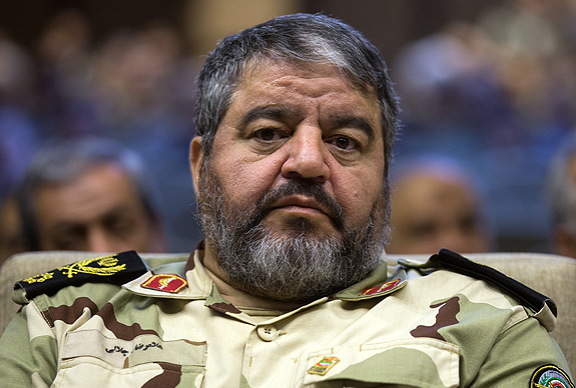 سردار جلالی: شبکه&zwnj;های مجازی فرصت دشمن برای تحریک مردم علیه حکومت هستند