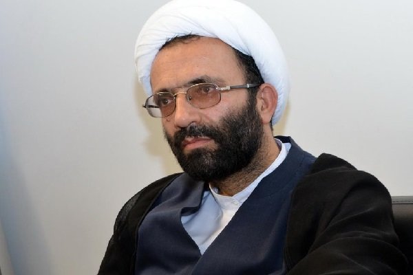 سلیمی: برخی&zwnj;ها برای باج گیری نامه استیضاح امضا می&zwnj;کنند/ دم از دموکراسی می&zwnj;زنیم، ولی به آن عمل نمی&zwnj;کنیم/ امضا کردن استیضاح و پس گرفتن آن بوی بده بستان&zwnj;های متعفن می&zwnj;دهد