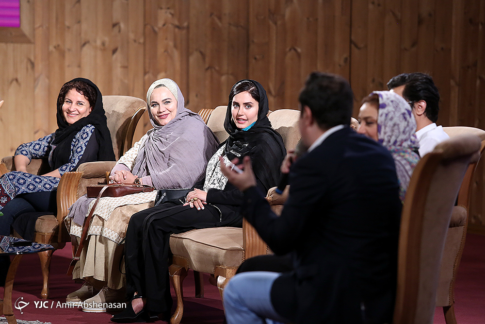 کارگردان و بازیگران «شبی که ماه کامل شد» سفیران آرشیو ملی هنر ایران شدند کارگردان و بازیگران «شبی که ماه کامل شد» سفیران آرشیو ملی هنر ایران شدند