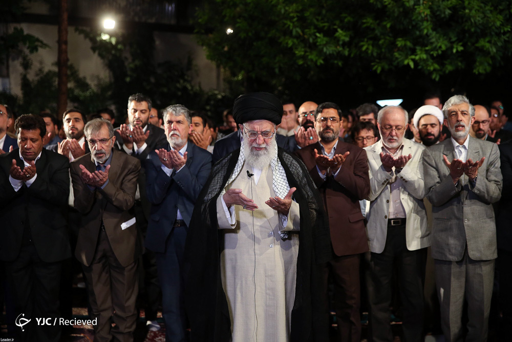 شاعران در محضر رهبر انقلاب چه اشعاری را خواندند؟+ متن اشعار