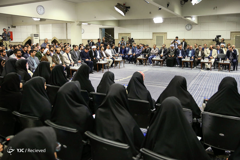 شاعران در محضر رهبر انقلاب چه اشعاری را خواندند؟+ متن اشعار