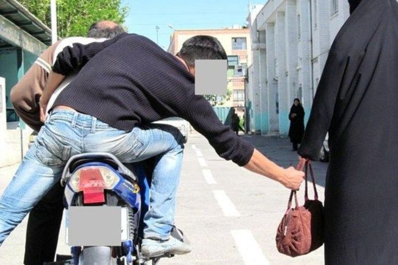 دستگیری باند حرفه&zwnj;ای کیف قاپان در مراغه