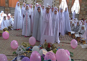 جشن تکلیف ۱۵۰۰ دانش آموز در مهاباد