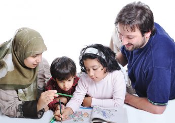 چگونه فرزندان یک خانواده رابطه‌ مثبت با یکدیگر داشته باشند؟