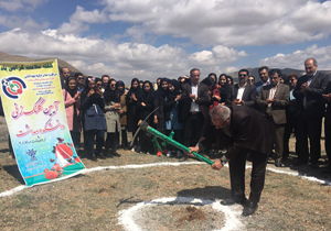 کلنگ احداث دو دانشکده در شهرکرد به زمین زده شد