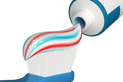 قیمت انواع نان خمیر دندان در بازار چقدر است؟ + جدول